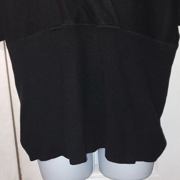 Lane Bryant black v neck ribbed wide band waist short sleeve sweater Sz 18/20 - Picture 2 of 5